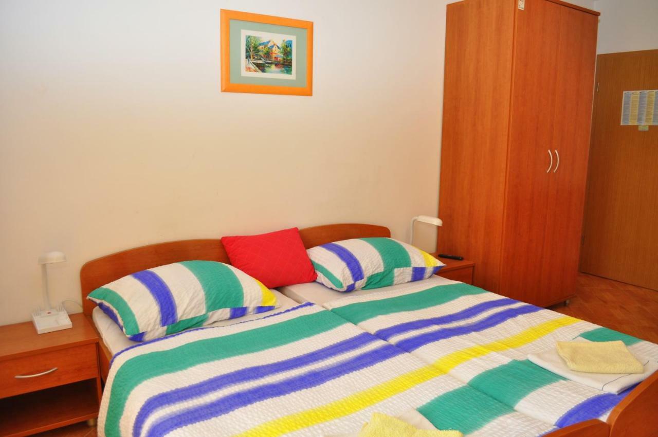 Apartments Ivica Makarska Exterior photo