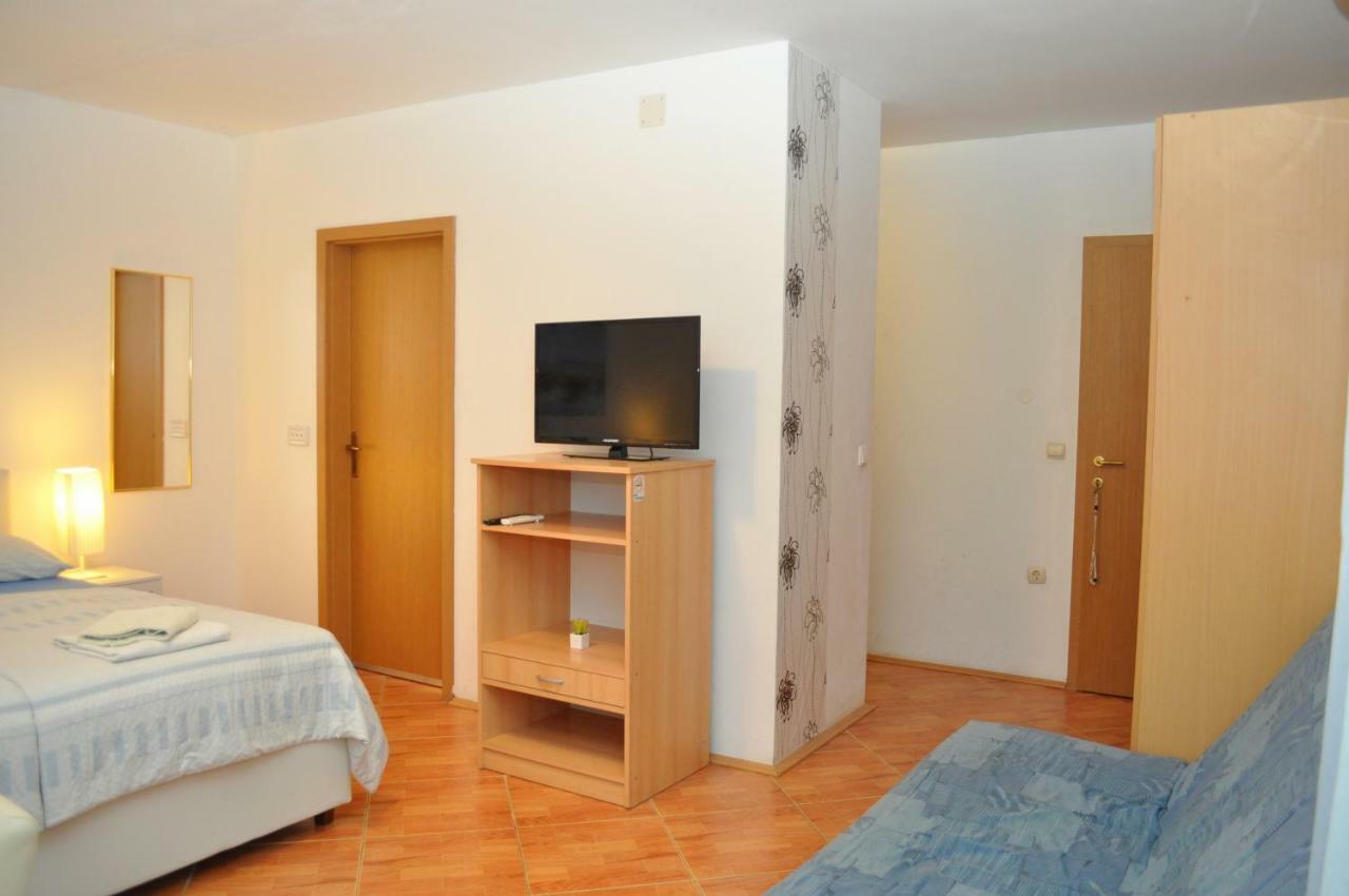 Apartments Ivica Makarska Exterior photo
