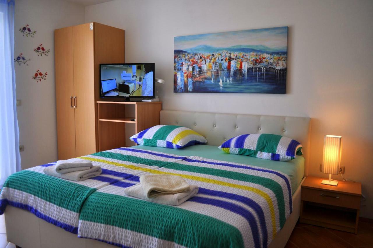 Apartments Ivica Makarska Exterior photo