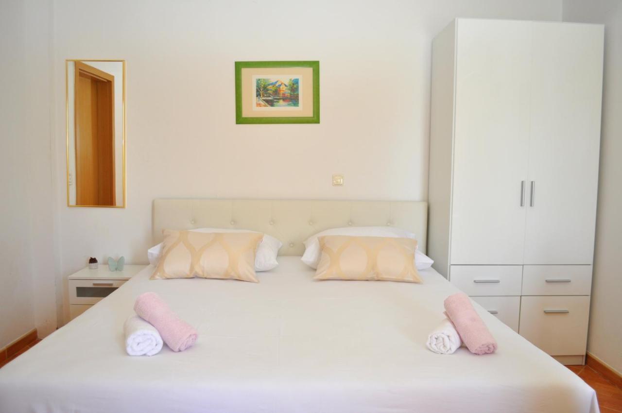 Apartments Ivica Makarska Exterior photo